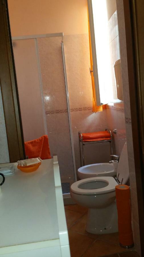 Casa Jennifer Apartment Parma Bagian luar foto